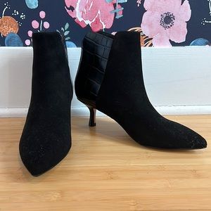 Clarks Violet55 Ankle Boot